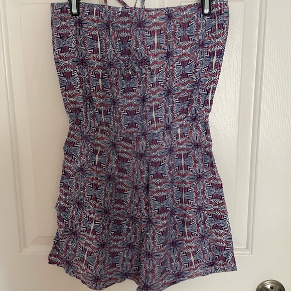 Patterned Romper - Picture 2 of 2